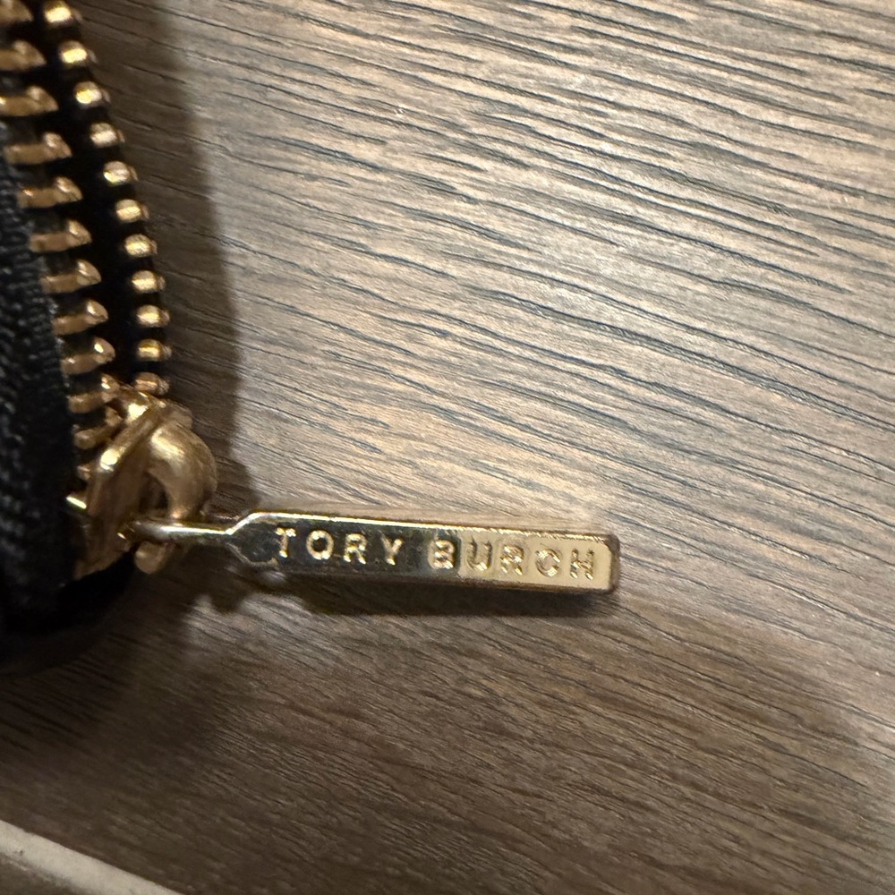 Tory Burch Red and Black Zip Wallet Duo - Picture 8 of 8